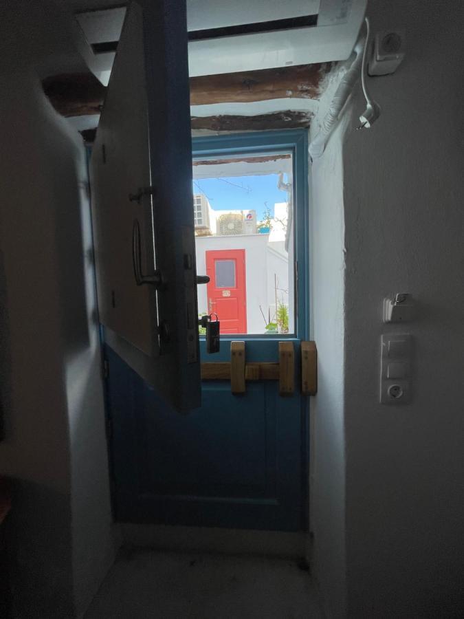 ホテル Burgos Barrio Naxos City エクステリア 写真