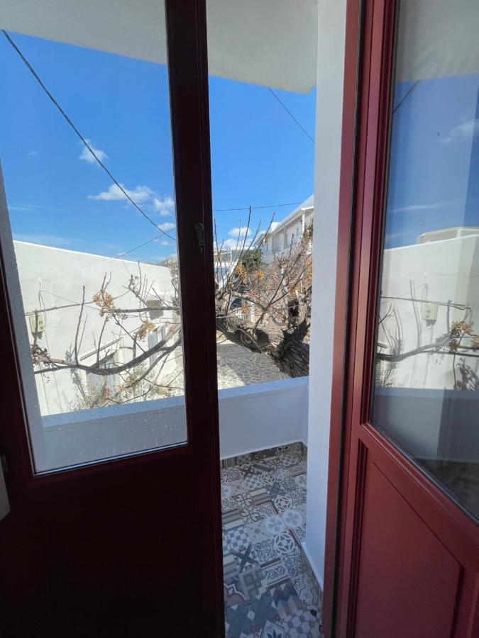 ホテル Burgos Barrio Naxos City エクステリア 写真