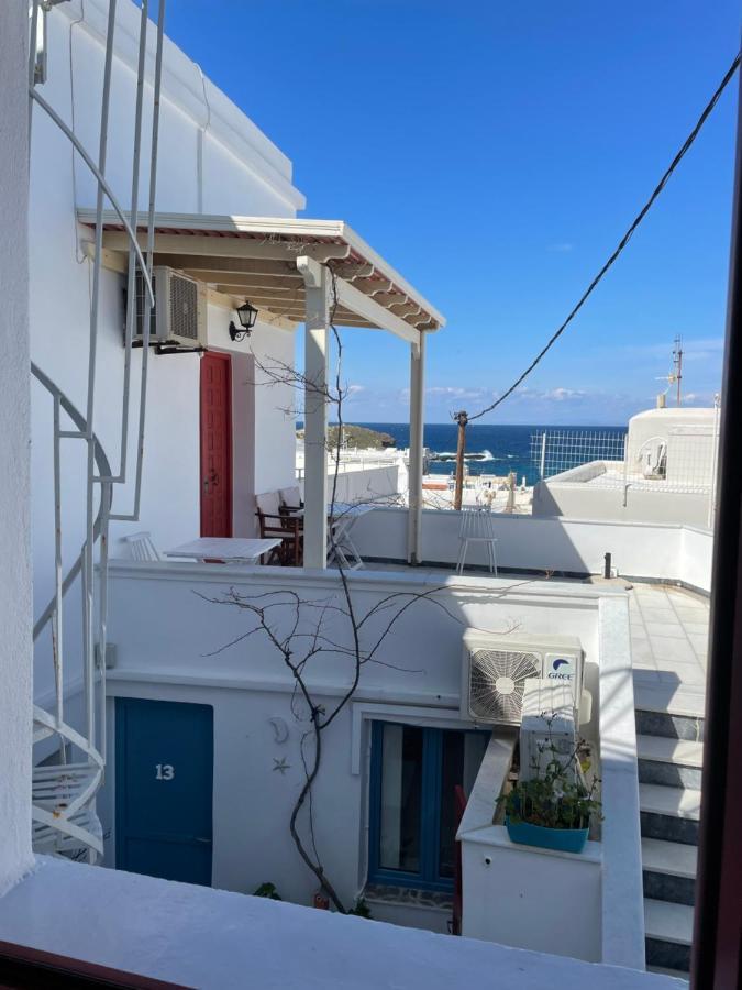 ホテル Burgos Barrio Naxos City エクステリア 写真