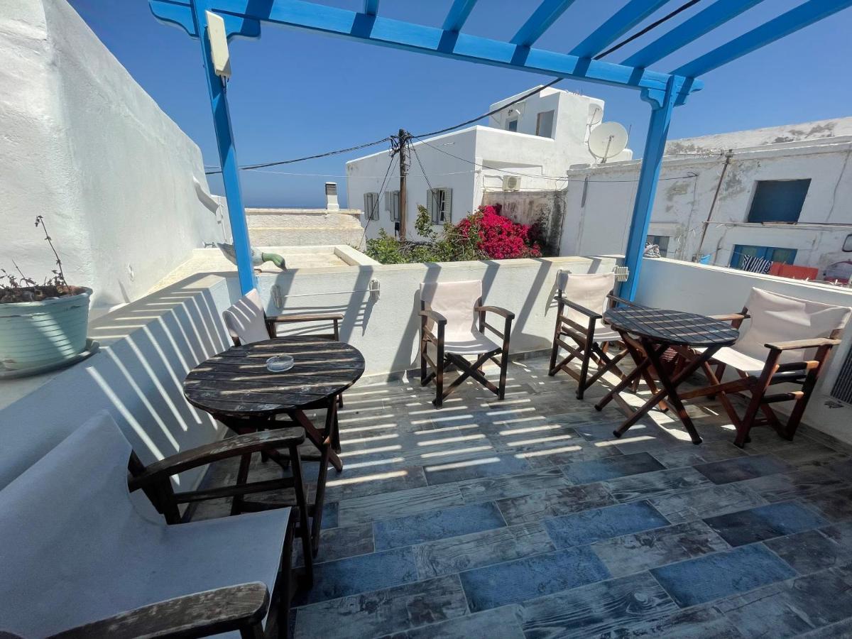 ホテル Burgos Barrio Naxos City エクステリア 写真