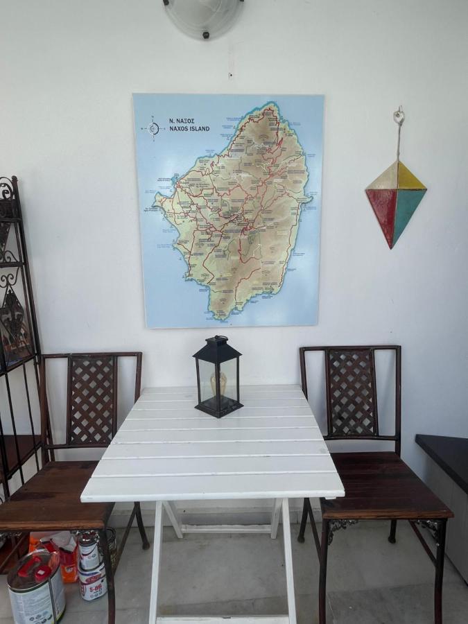 ホテル Burgos Barrio Naxos City エクステリア 写真