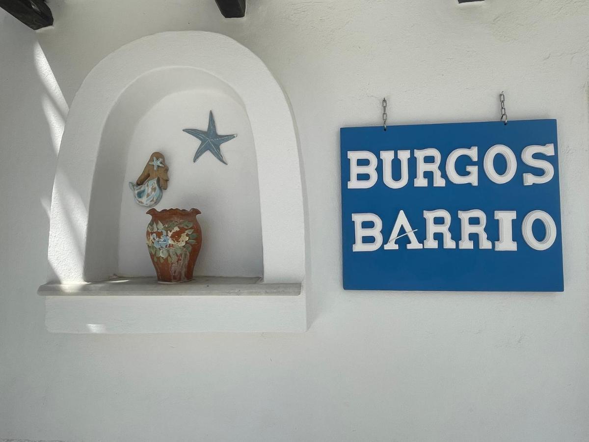 ホテル Burgos Barrio Naxos City エクステリア 写真